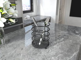 Hermia Reposa Cucharas SM020-B de Metal Negro para Cocina, Elegante y Duradero, 10 x 31 x 14 cm